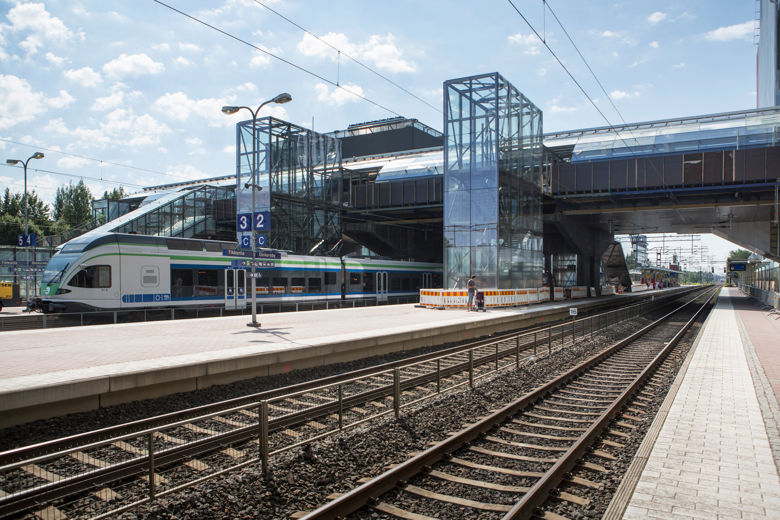 A train in Tikkurila train station.